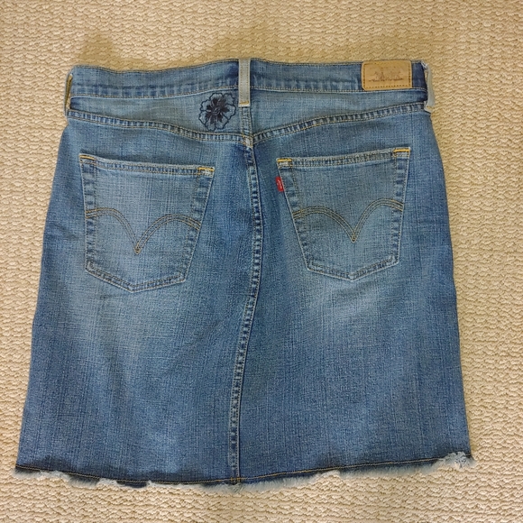 Levi's Dresses & Skirts - LEVI’s Skirt - Great Condition!Worn Just Enough!